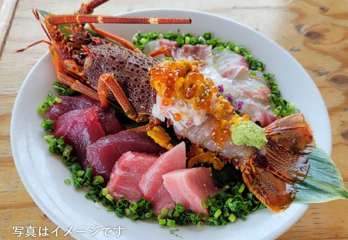 丸ごと！伊勢海老贅沢丼 